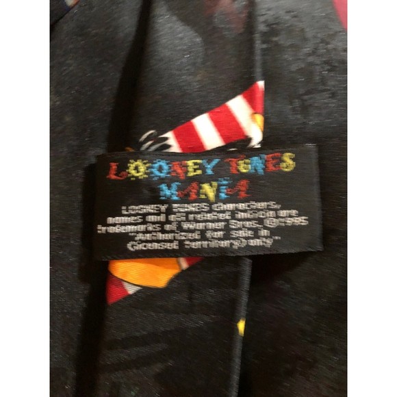 Vintage 1995 Looney Tunes Necktie Featuring Several Greats: Pepe, Daffy, Bugs… - Picture 12 of 12
